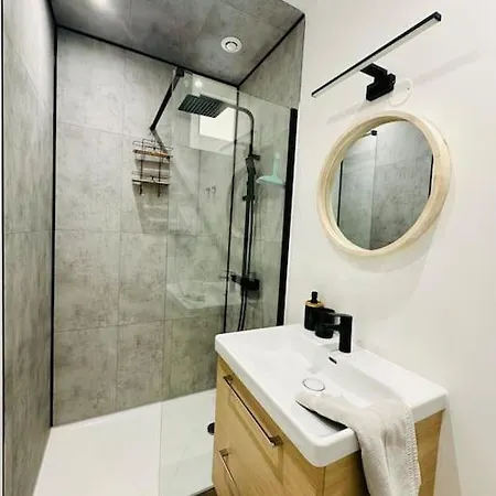 Apartment Can Pi - T2 Cozy - Fac & Centre - Climatisation - Une Cour - Wifi